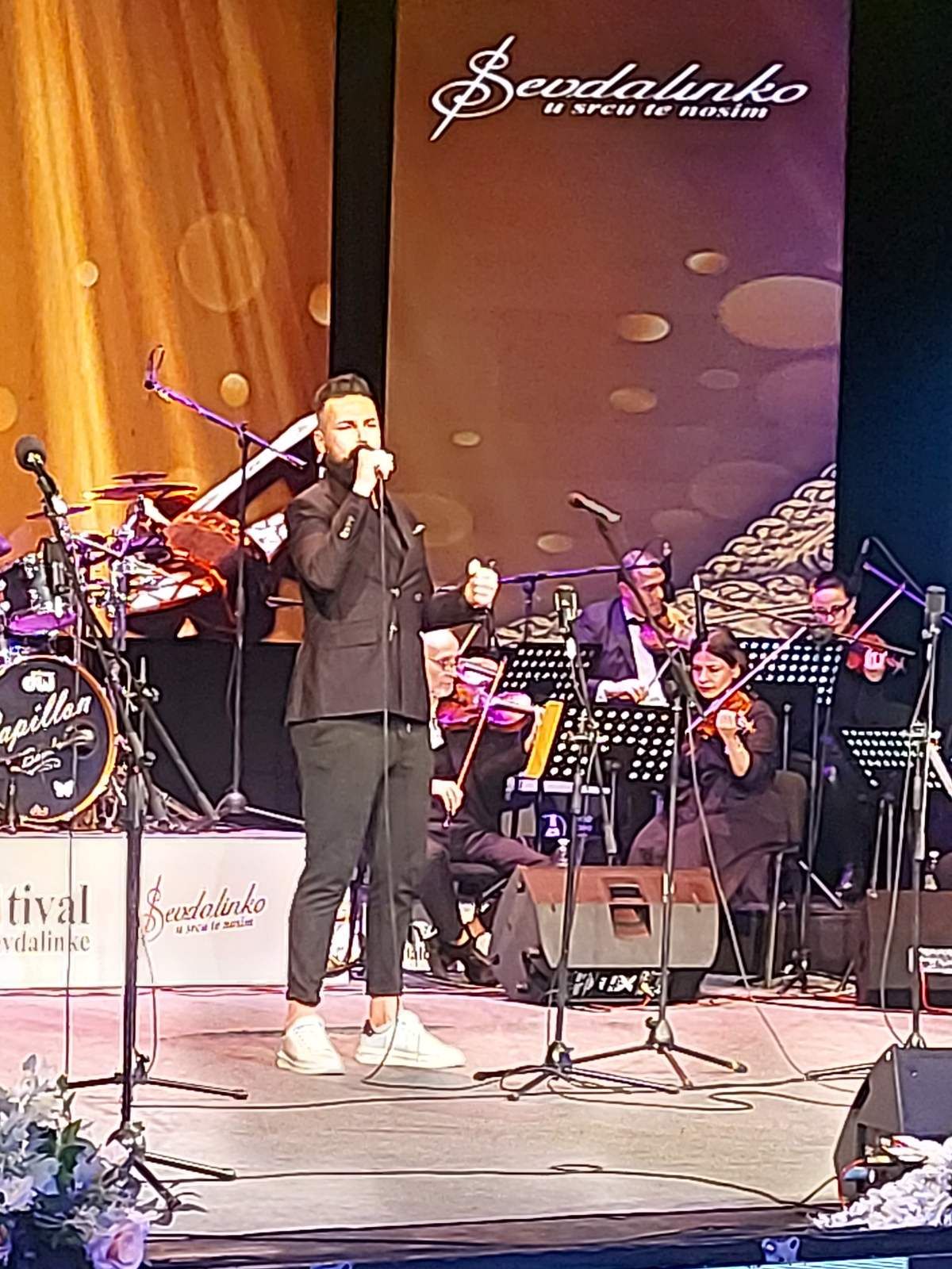 Sevdalinko, u srcu te nosim: Šesnaesti festival sevdalinke zatvoren pjesmom 'Ja te pjesmom zovem'