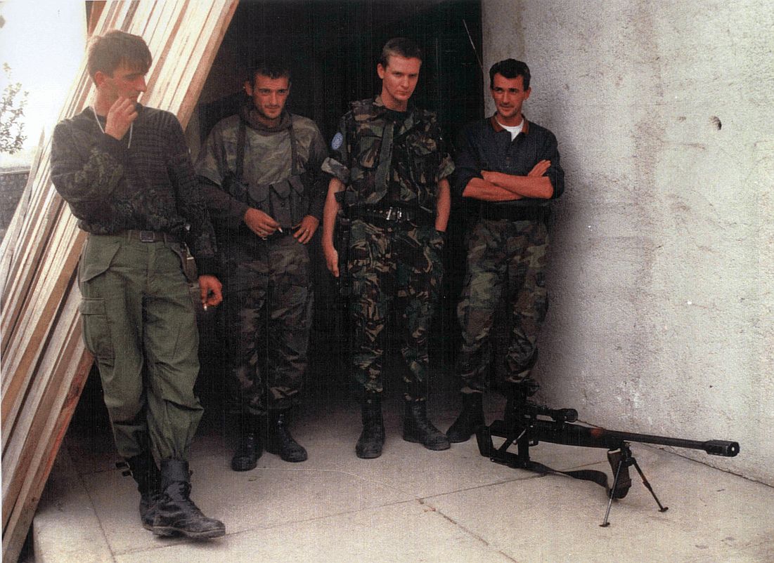 function r(){if(it(n),n.value===Hm){let o=null;throw new D(-950,o)}return n.value}