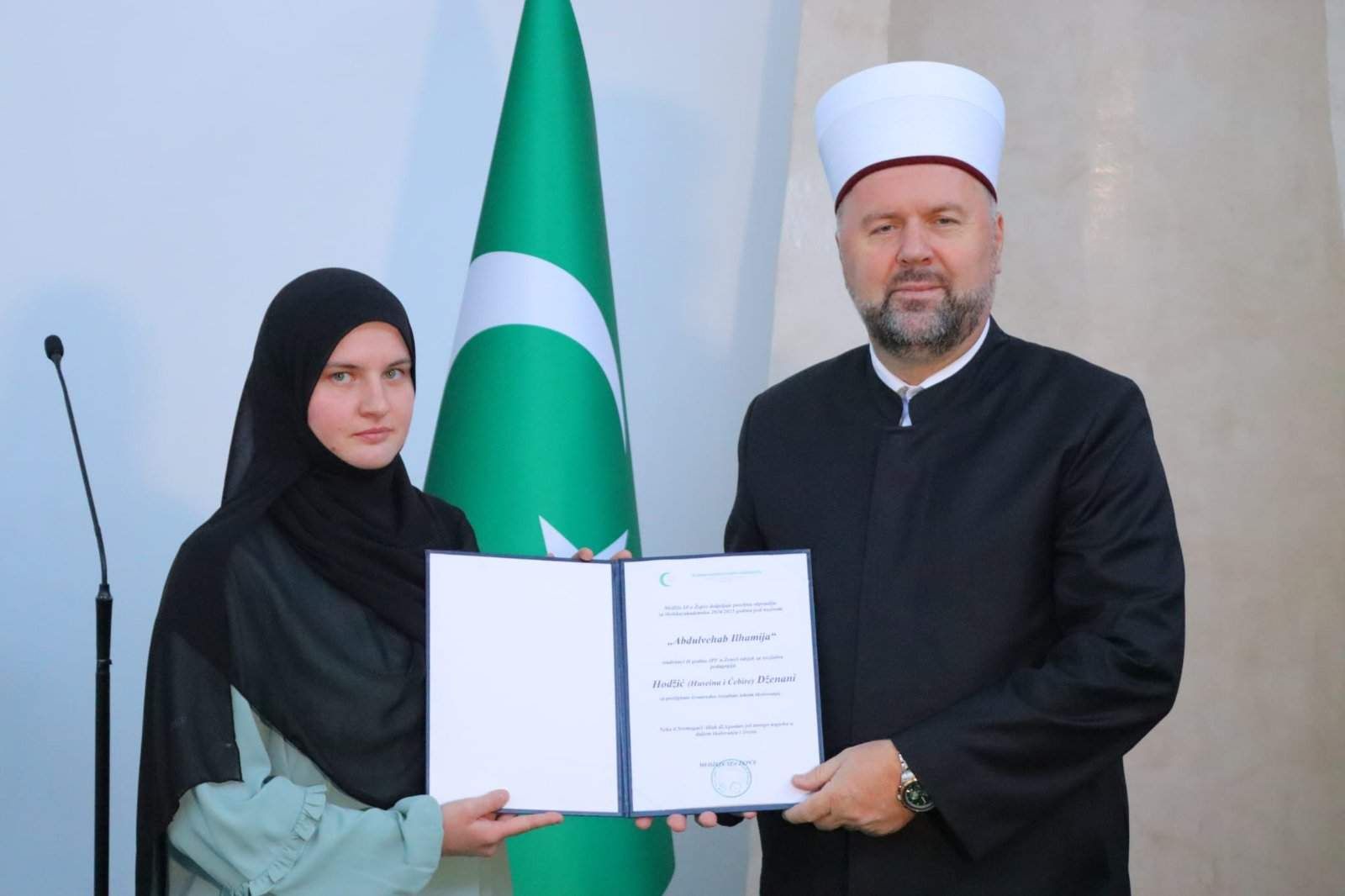 function r(){if(it(n),n.value===Hm){let o=null;throw new D(-950,o)}return n.value}