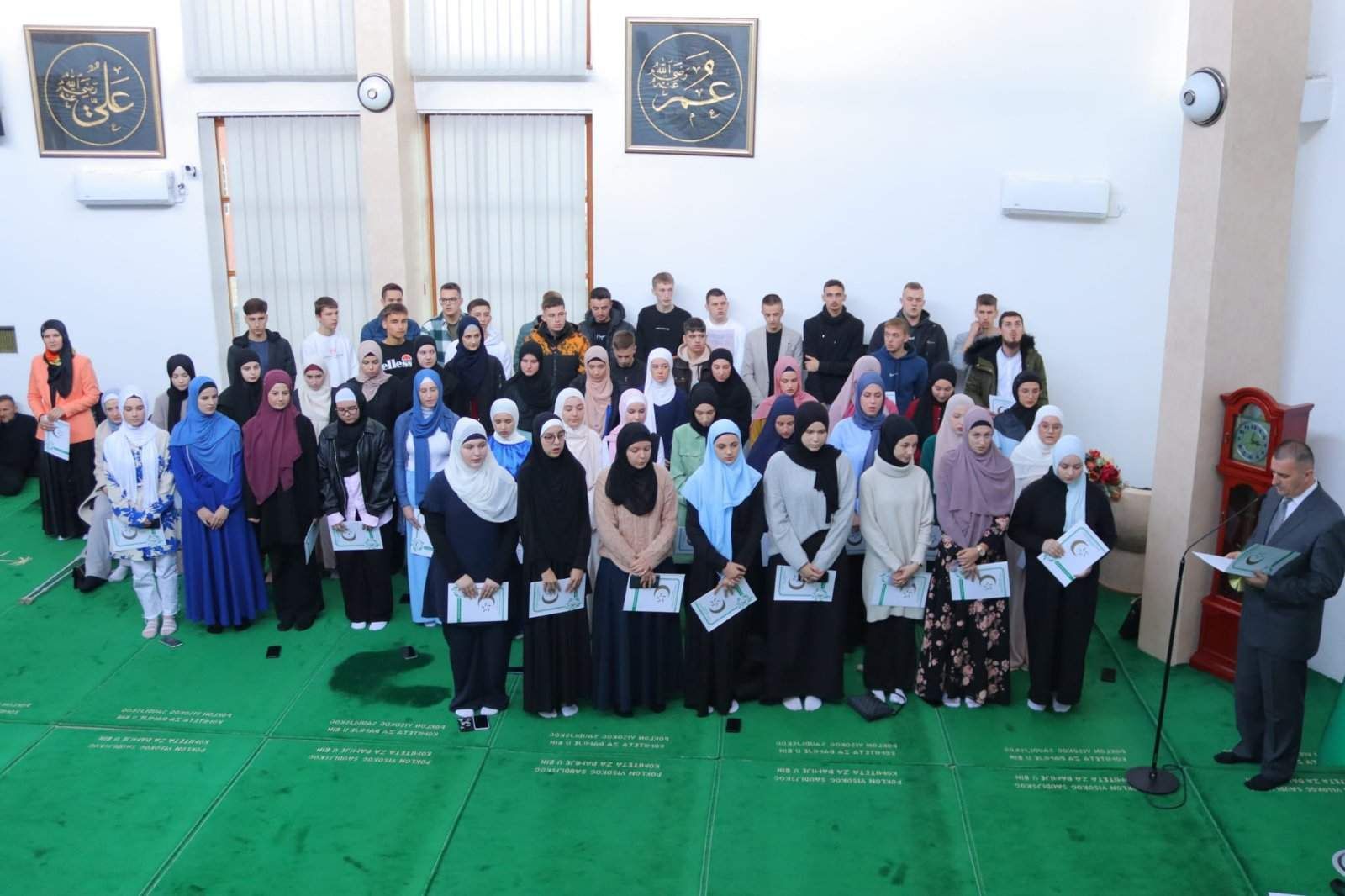 function r(){if(it(n),n.value===Hm){let o=null;throw new D(-950,o)}return n.value}