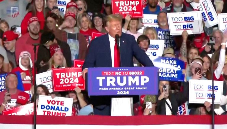 Prema prvim prognozama, završeni su najneizvjesniji predsjednički izbori u posljednjih nekoliko decenija, a pobijedio je kandidat Republikanske stranke Donald Trump