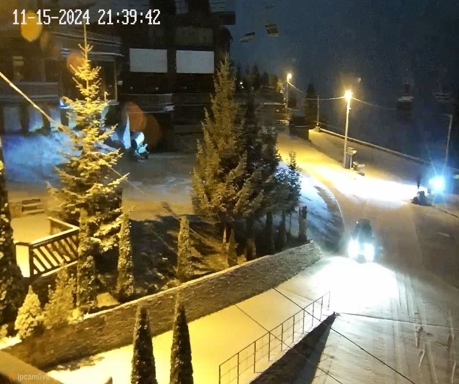 function r(){if(it(n),n.value===Hm){let o=null;throw new D(-950,o)}return n.value}