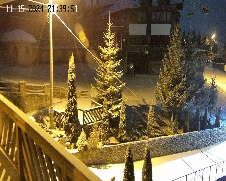 function r(){if(it(n),n.value===Hm){let o=null;throw new D(-950,o)}return n.value}