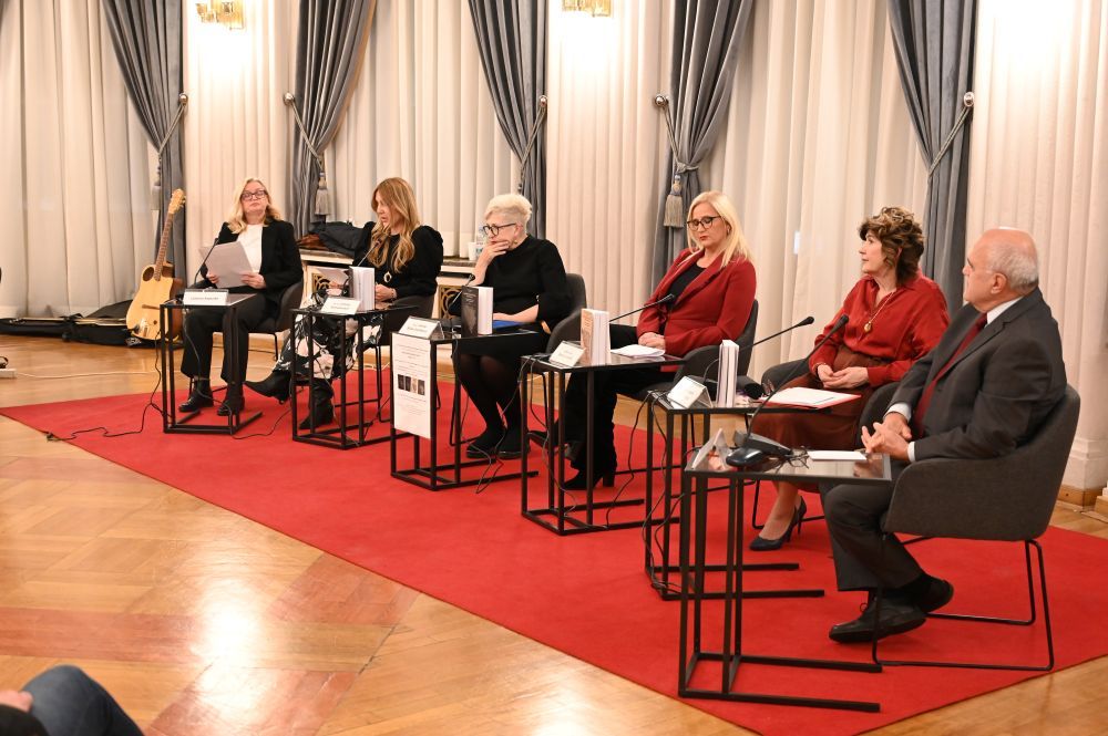 Bosanskohercegovačka prezimena i njihova historija važna su sastavnica bosanske kulture i nauke