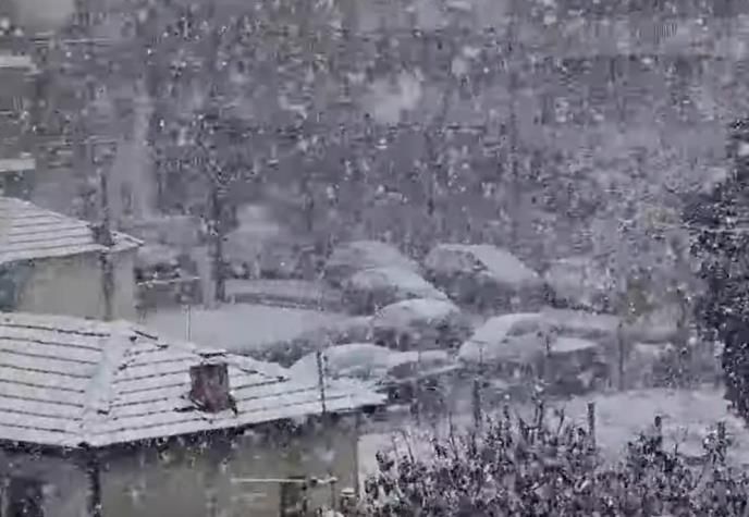 Centralni i sjeverni dijelovi Bosne i Hercegovine, uključujući područja Banje Luke, Prijedora, Doboja i Tuzle, očekuje se visina snijega od 20, 30cm do 50 cm, a ponegdje i više. 