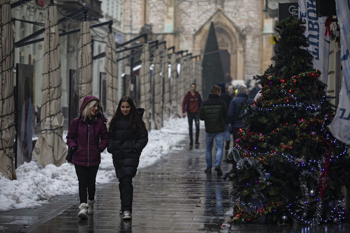 Praznična atmosfera, zajedno s velikim događajima poput centralnog dočeka Nove godine, značajno je doprinijela porastu posjetitelja