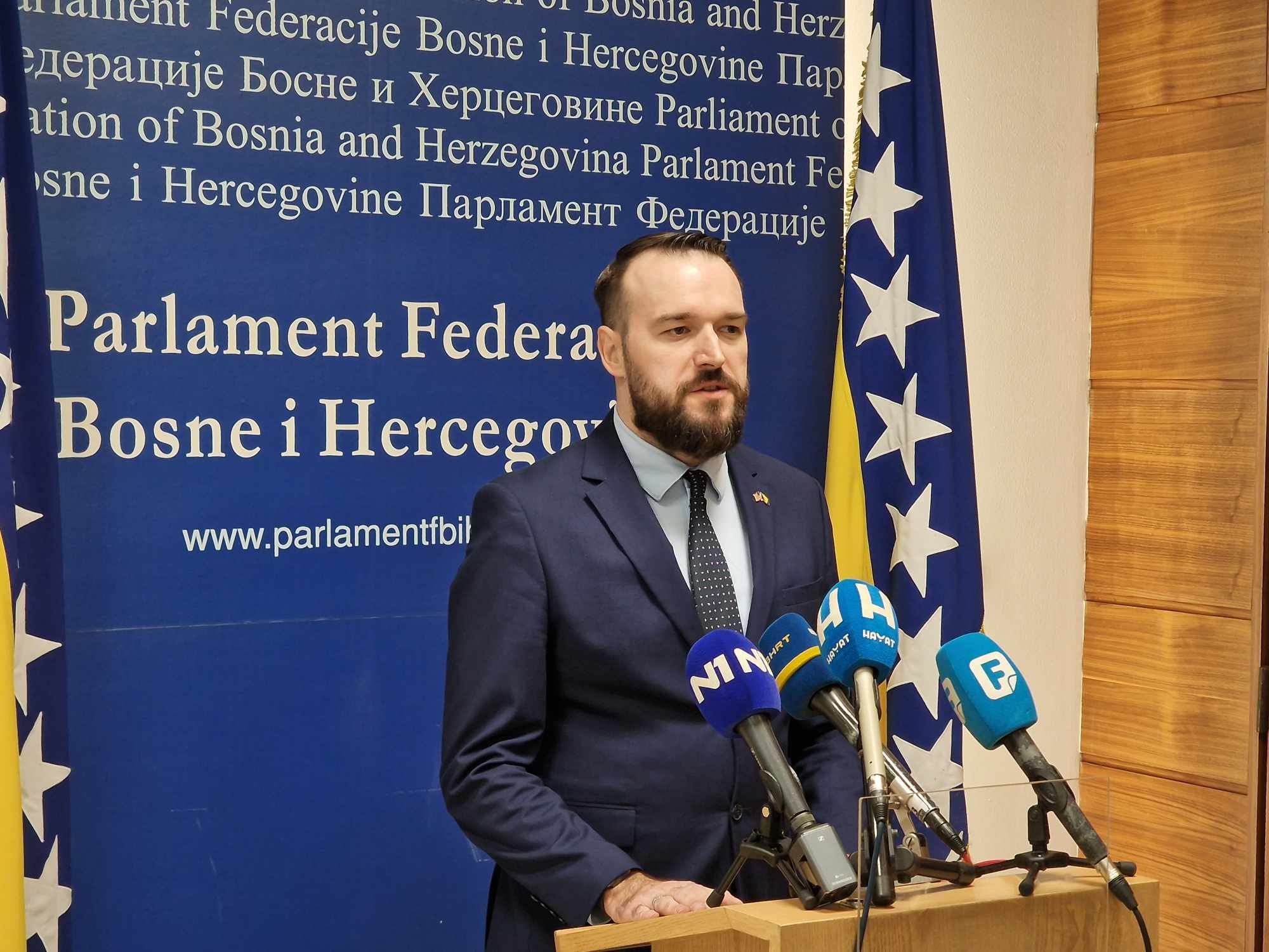 Reakcije zastupnika nakon odgađanja sjednice Zastupničkog doma FBiH: Debakl, katastrofa