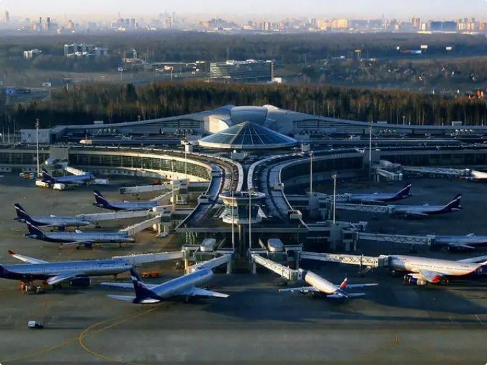 Posade aviona, kontrolori leta i službe aerodroma poduzimaju potrebne mjere kako bi se osigurala sigurnost letenja