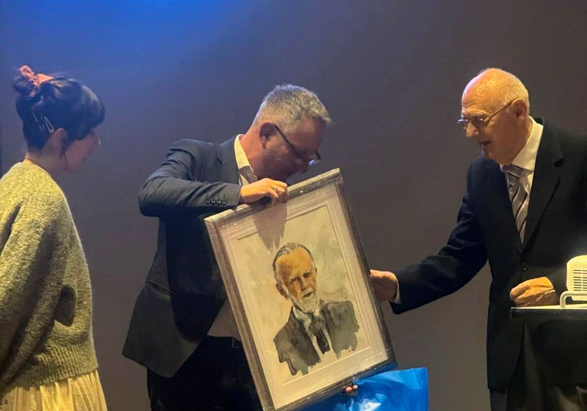 Predstavljena je i online platforma 'Enciklopedija Bosniaka', koju je ovaj centar izgradio kao sredstvo za lakše učenje i približavanje edukativnih sadržaja široj populaciji.