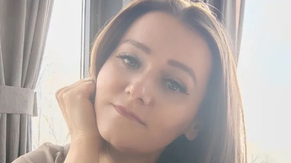 Za Asmiru, za majku troje malene dječice koju želi gledati kako odrastaju, pokrenut je  apel sa brojem 17046. Pozivom donirate 2 KM. 