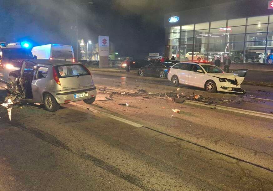 Jedan vozač priključen na aparat za mehaničku ventilaciju: Stanje povrijeđenih u žestokom sudaru