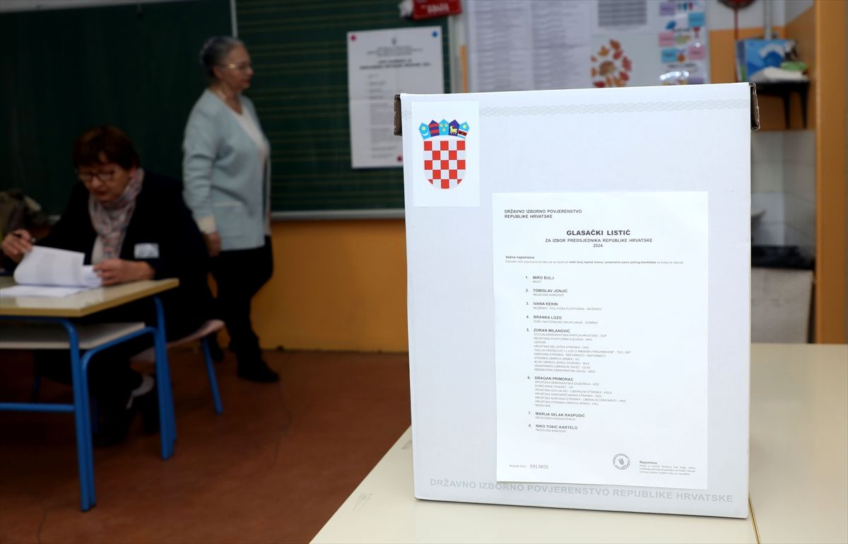 U sedam sati otvoreno je više od 6.600 birališta u Hrvatskoj, te 105 u 38 država, najviše u Bosni i Hercegovini (42) i Njemačkoj (17)