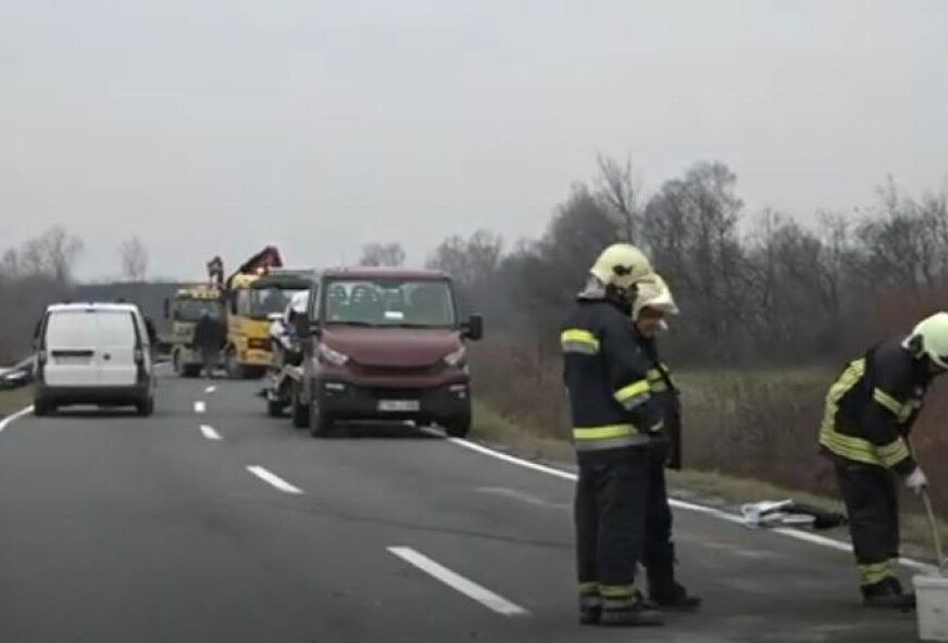 Podsjećamo da su stravičnoj nesreći koja se dogodila 3. decembra, na licu mjesta poginuli sestra i dva brata 