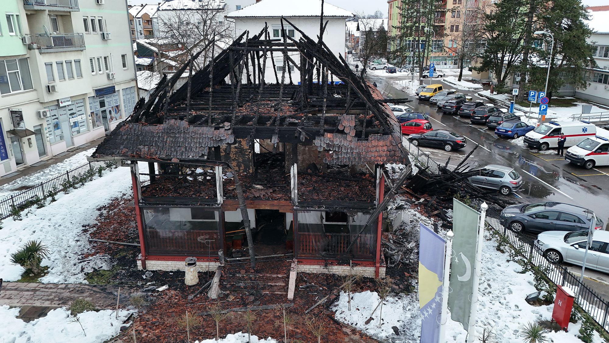 Mogli bismo kazati da, kada je riječ o državnim instancama, u tome prednjači Vlada Brčko distrikta koja je obećala znatnu pomoć za obnovu džamije