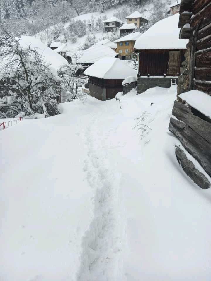 Načelnik Kaknja za Hayat.ba: Većina Brnjica je očišćena od snijega, riješit ćemo i ostatak!
