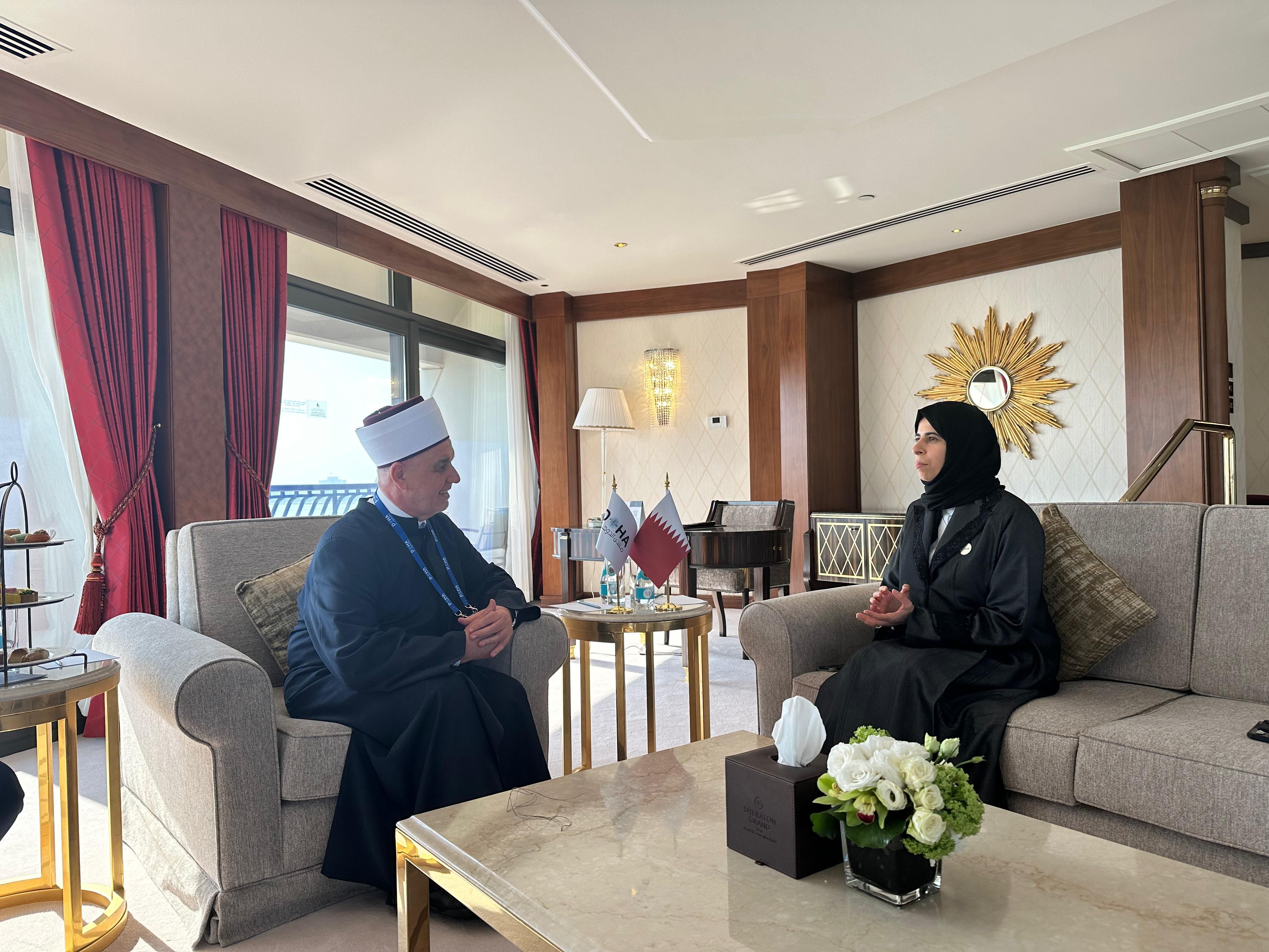 Na sastanku se razgovaralo i o implementaciji odredbi rezolucije Generalne skupštine UN-a u svijetu, posebno u obrazovnim sistemima