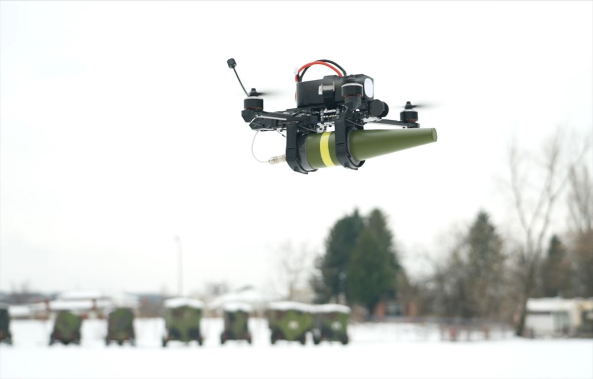 Manevarske sposobnosti omogućavaju upotrebu drona u različitim uslovima, od različitih ruralnih do urbanih sredina