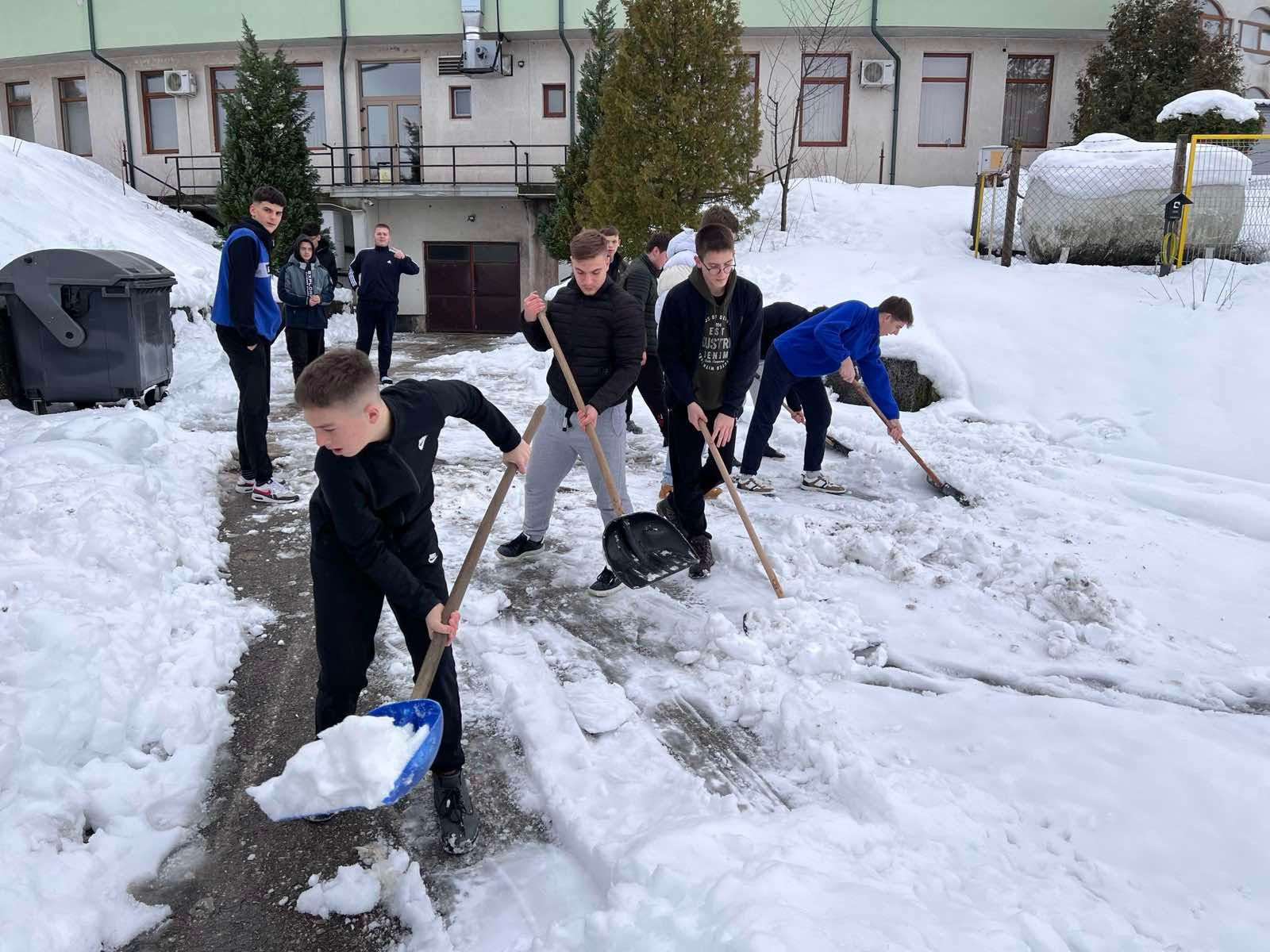 U ovoj volonterskoj akciji učestvovalo je više od 150 učenika medresa iz cijele BiH.