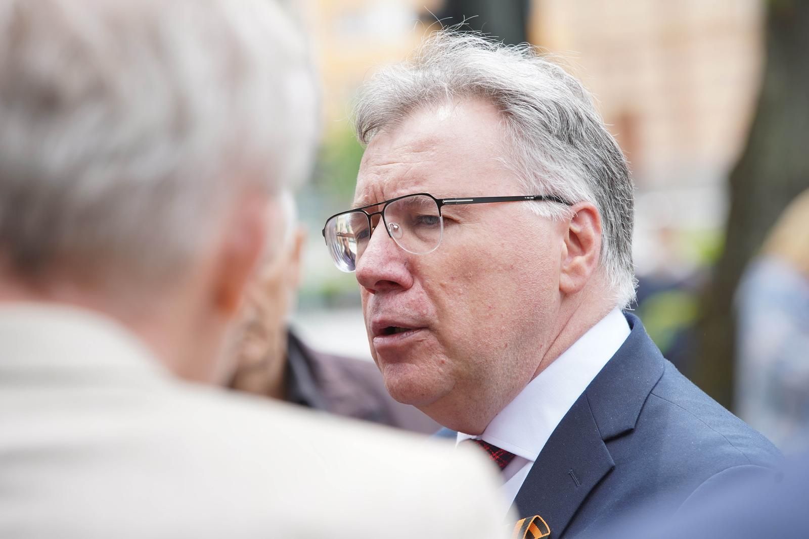 Dok fitilj ove bombe može biti pitanje državne imovine, naveli su iz Ambasade SAD u BiH