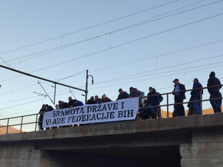 Kako Vlada FBiH upravlja krizom iz skupocjenih automobila? Građani Donje Jablanice bijesni