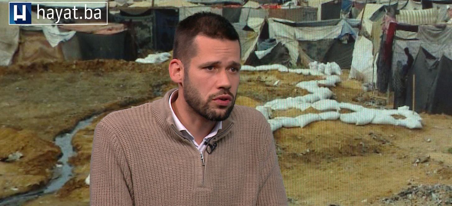 Istakao je da još nisu oslobođeni dijelovi Sirije koje kontroliše SDF - koalicija plemena, kao i dijelovi koje kontrolišu arapska, kurdska, turkmenska i neka druga plemena.