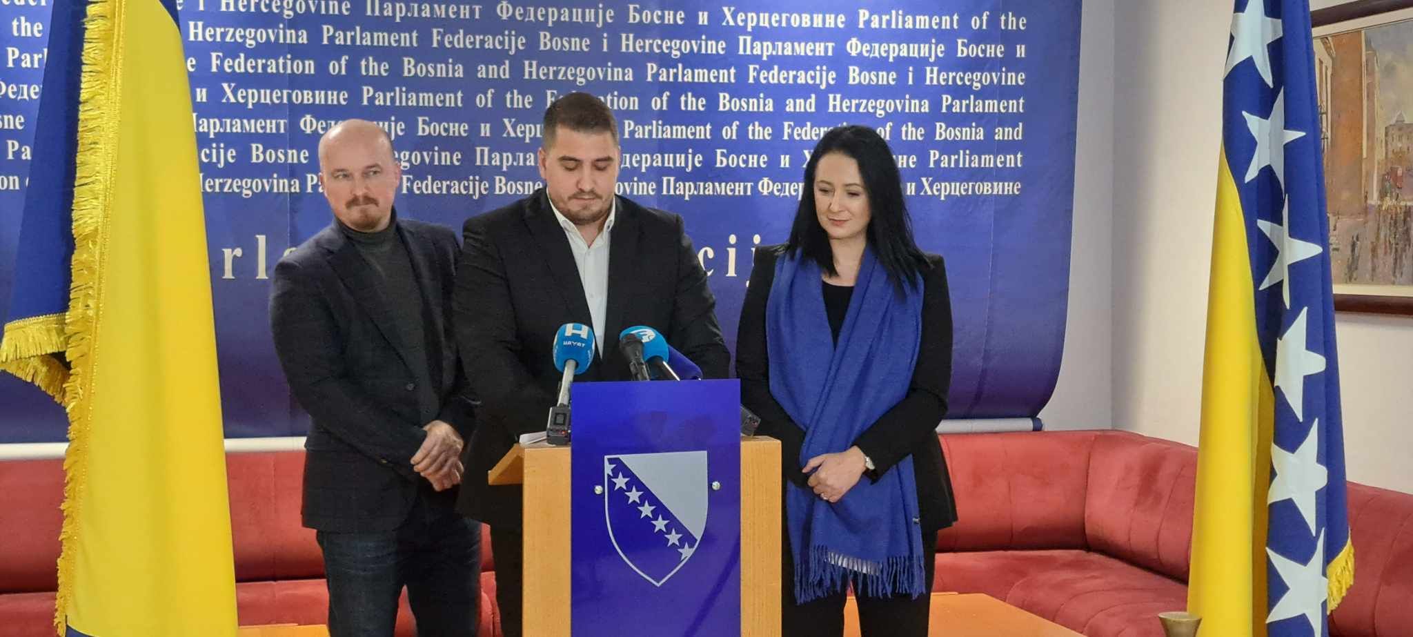 Zahiragić: Vlada pokazala svoju nesposobnost tokom poplava, Nikšić u deficitu 400 miliona KM