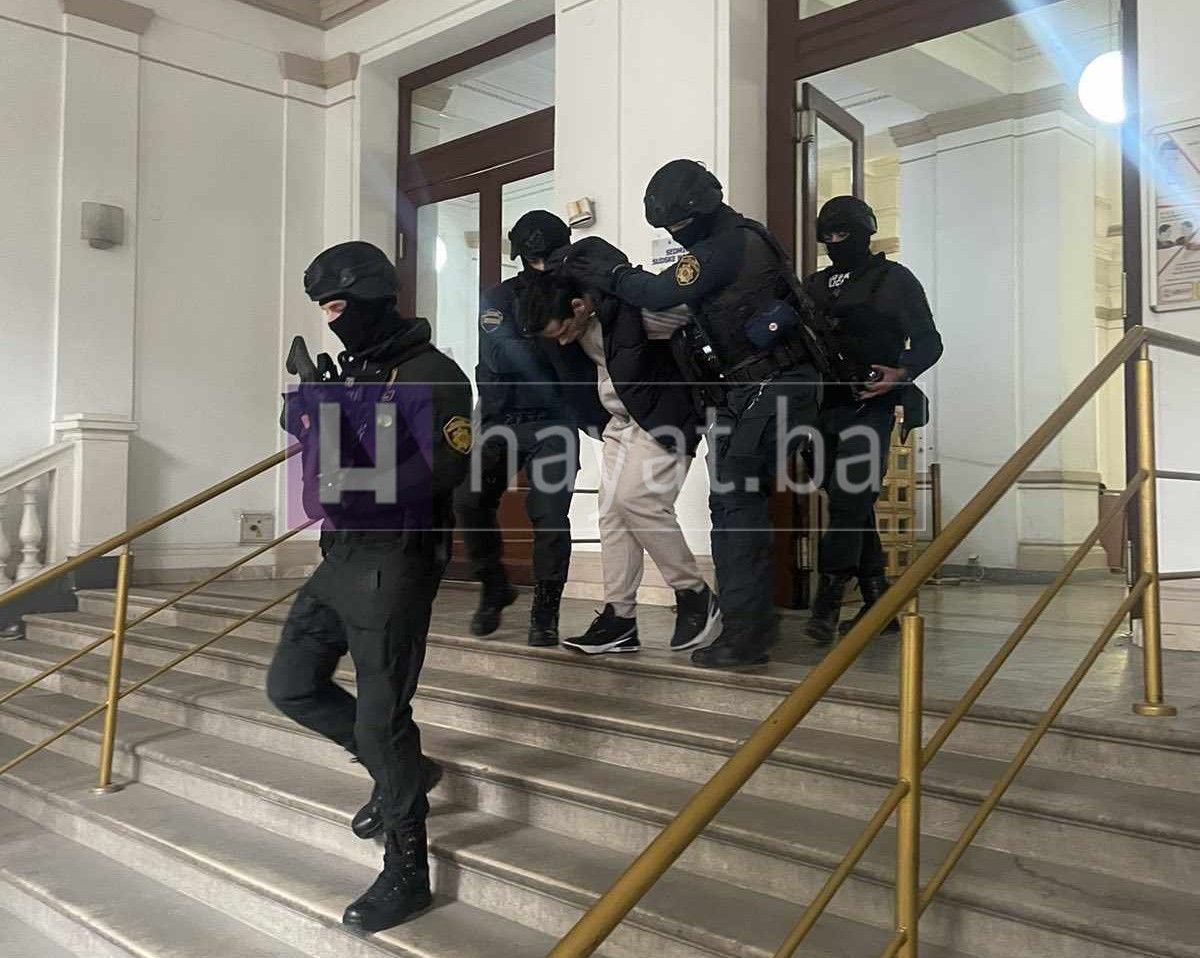 Riječ je o osobama odranije poznatim policiji, a Šišaković koji već duži vremenski period živi u Zagrebu, više puta je osuđivan u Hrvatskoj