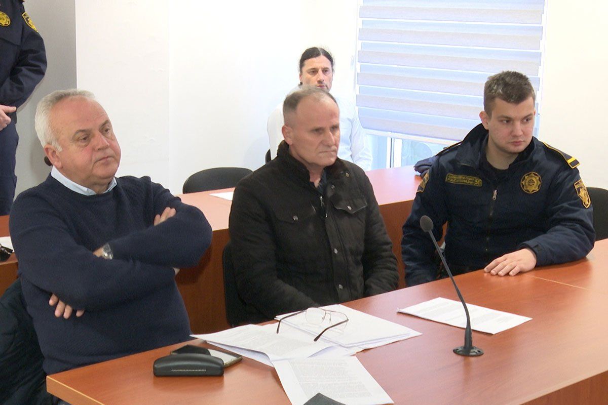 Vukalić je kazao kako se kaje zbog ubistava i da mu je žao zbog počinjenih djela.