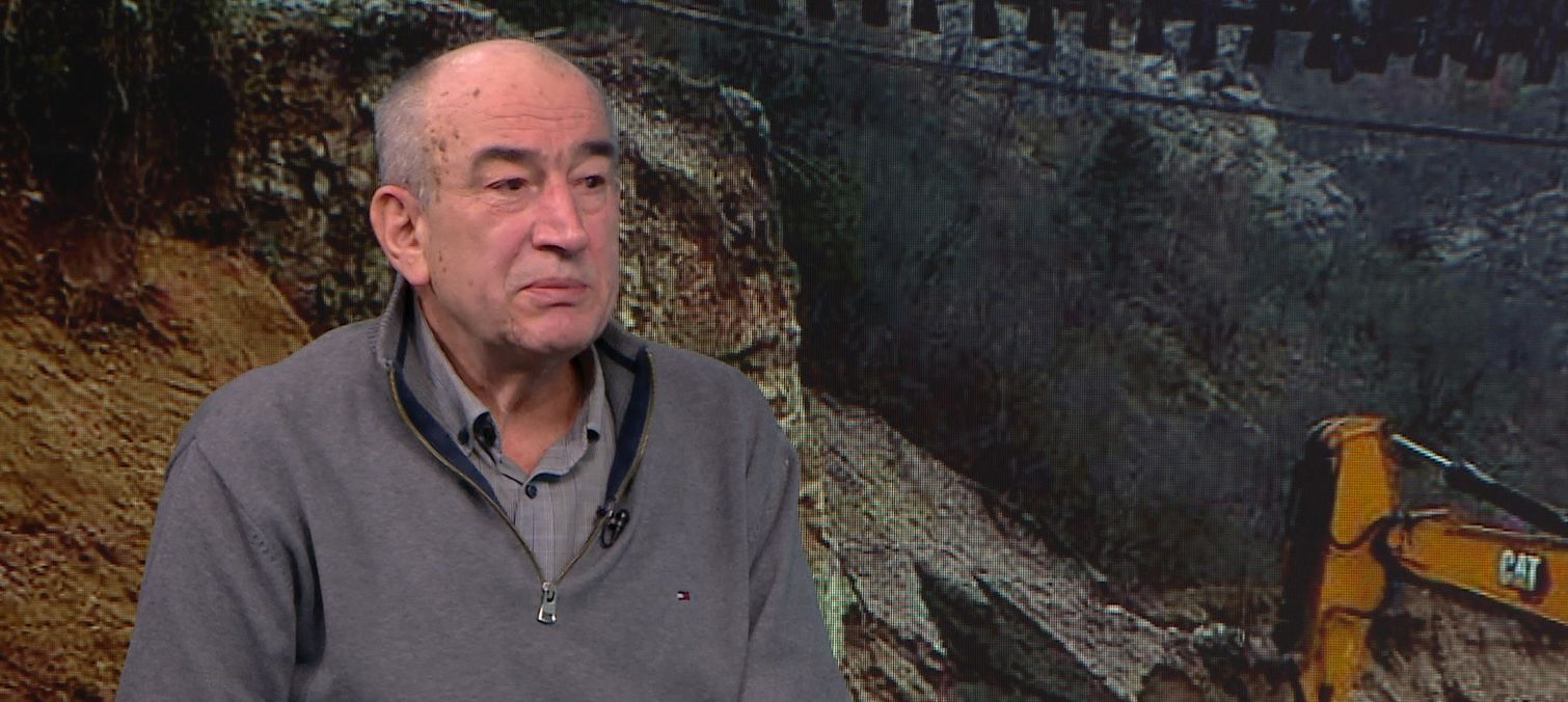 'Mi imamo vječiti šum u komunikaciji, uopšte se ne zna šta ko radi, niti oni izlaze u javnost sa jasnim stavovima' tvrdi večerašnji gost u emisji '7Plus' Asim Metiljevic  