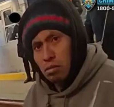 Nije bilo interakcije prije napada, rekla je policija, dodajući da ne vjeruju da su se dvije osobe poznavale.