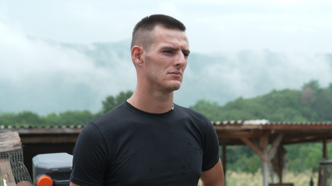 U Tuzli su mu nakon pregleda hirurga konstatovane tjelesne povrede glave, kičme, stomaka i prsa