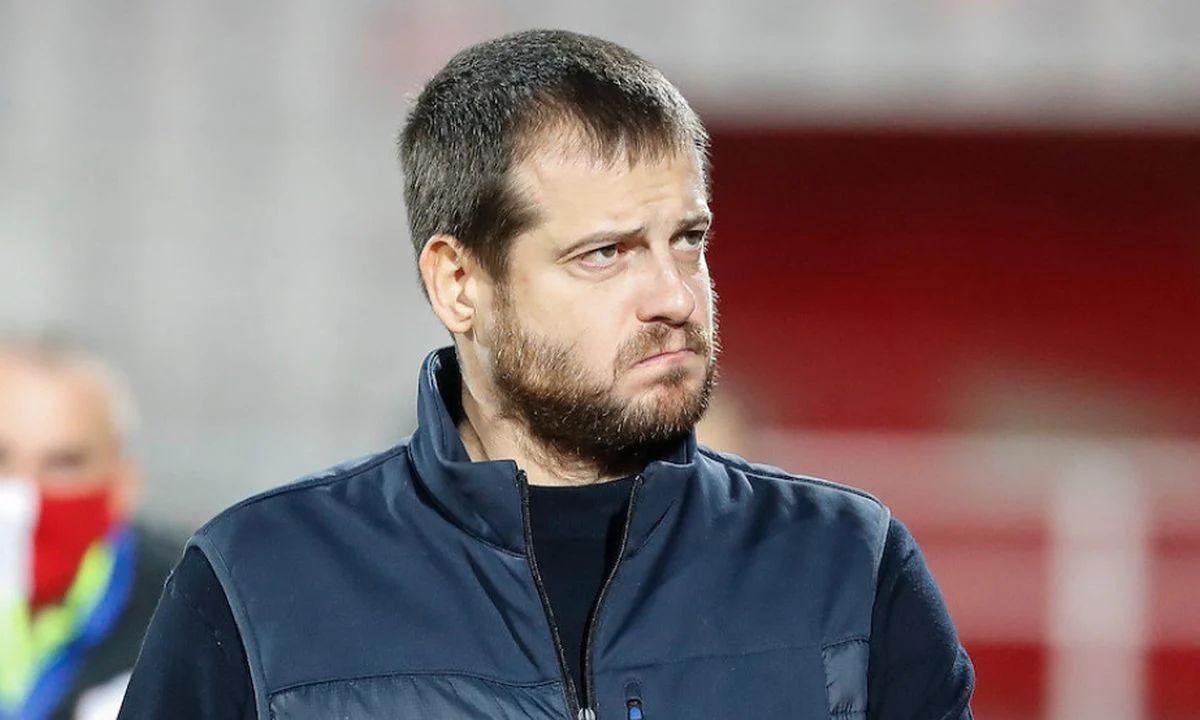 Bez obzira na uzrok sukoba, neophodno je da svi predstavnici kluba budu dostojanstveni, da se ponašaju gospodski, i da uvijek budu primjer mladim ljudima.