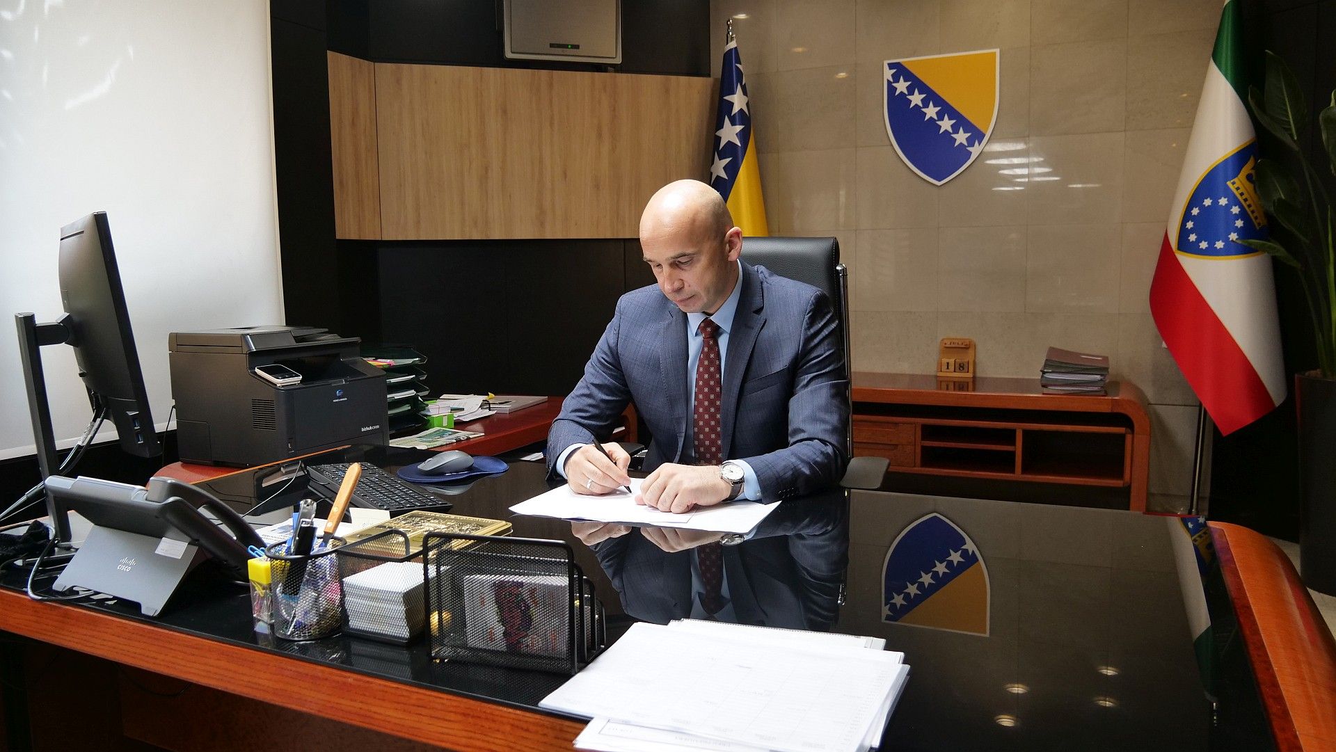 Pivić: Vladajuća koalicija svoju nesposobnost prebacuje na kantone, preuzmite odgovornost