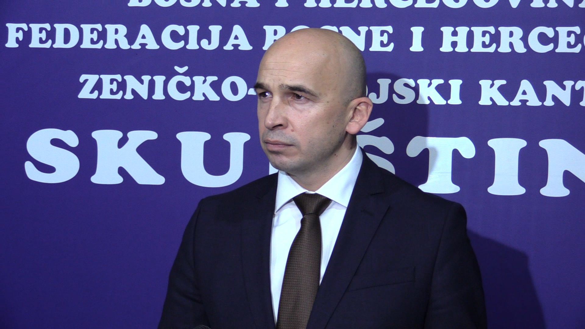 Vlada se na kraju ipak odlučila za formu nacrta, tako da će biti provedena javna rasprava          