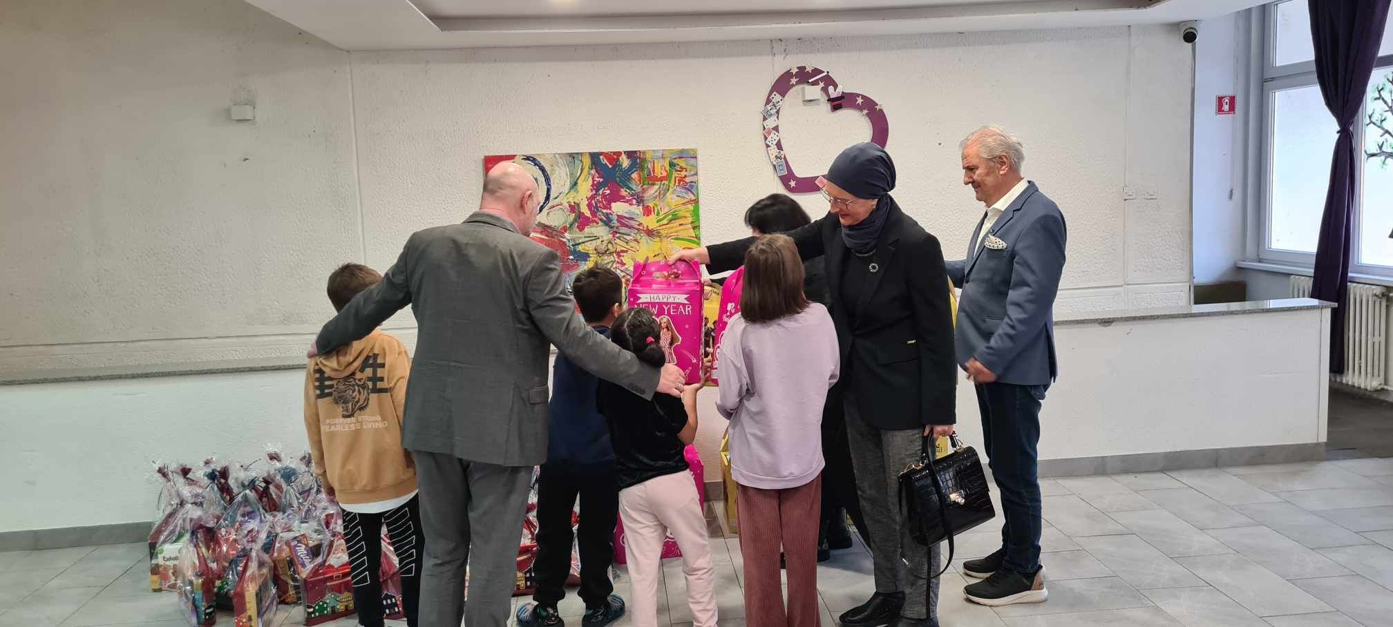 Posjeta ima za cilj pružanje podrške i jačanje solidarnosti prema djeci koja odrastaju bez roditeljskog staranja