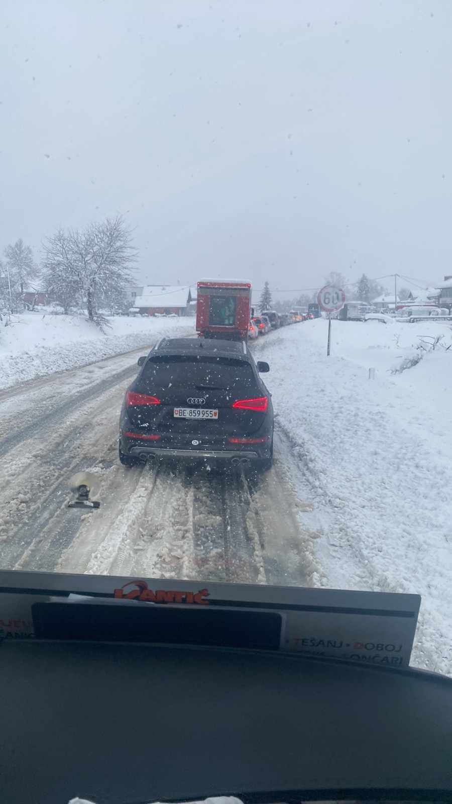 Snijeg ne prestaje padati: Mnogi putevi zatvoreni, ponovo se oglasio BIHAMK
