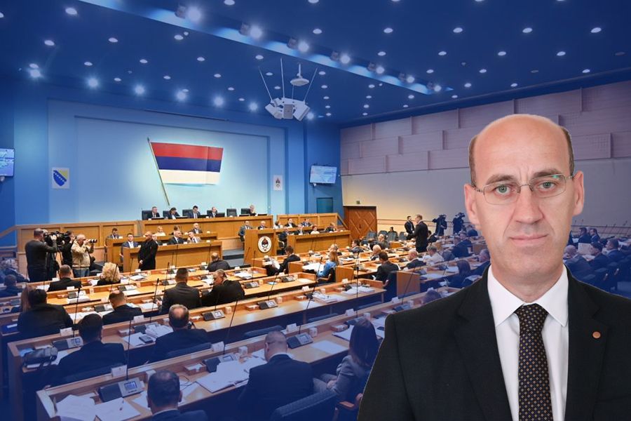 Ruši ustavni poredak i treba biti procesuiran! Salkić za Hayat.ba o Dodikovom potpisivanju ukaza