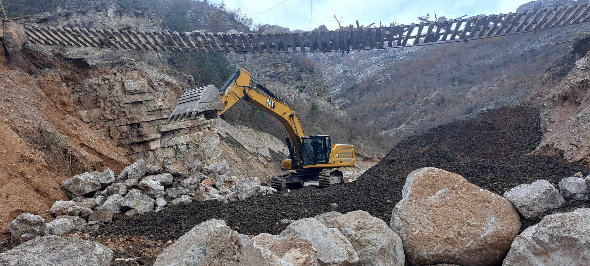 Nakon skoro dva mjeseca poslije poplava započeta je rekonstrukcija, jer do sada Vlada Federacije nije našla drugo riješenje. 