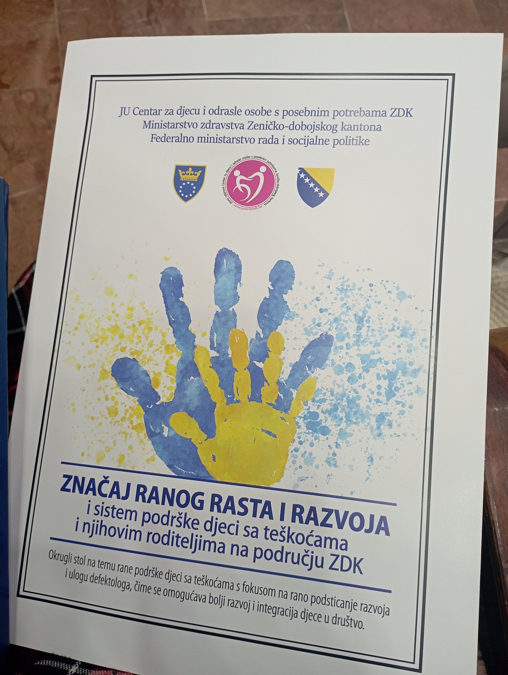 Ministrica Salčinović na okruglom stolu o sistemu podrške djeci s poteškoćama i roditeljima