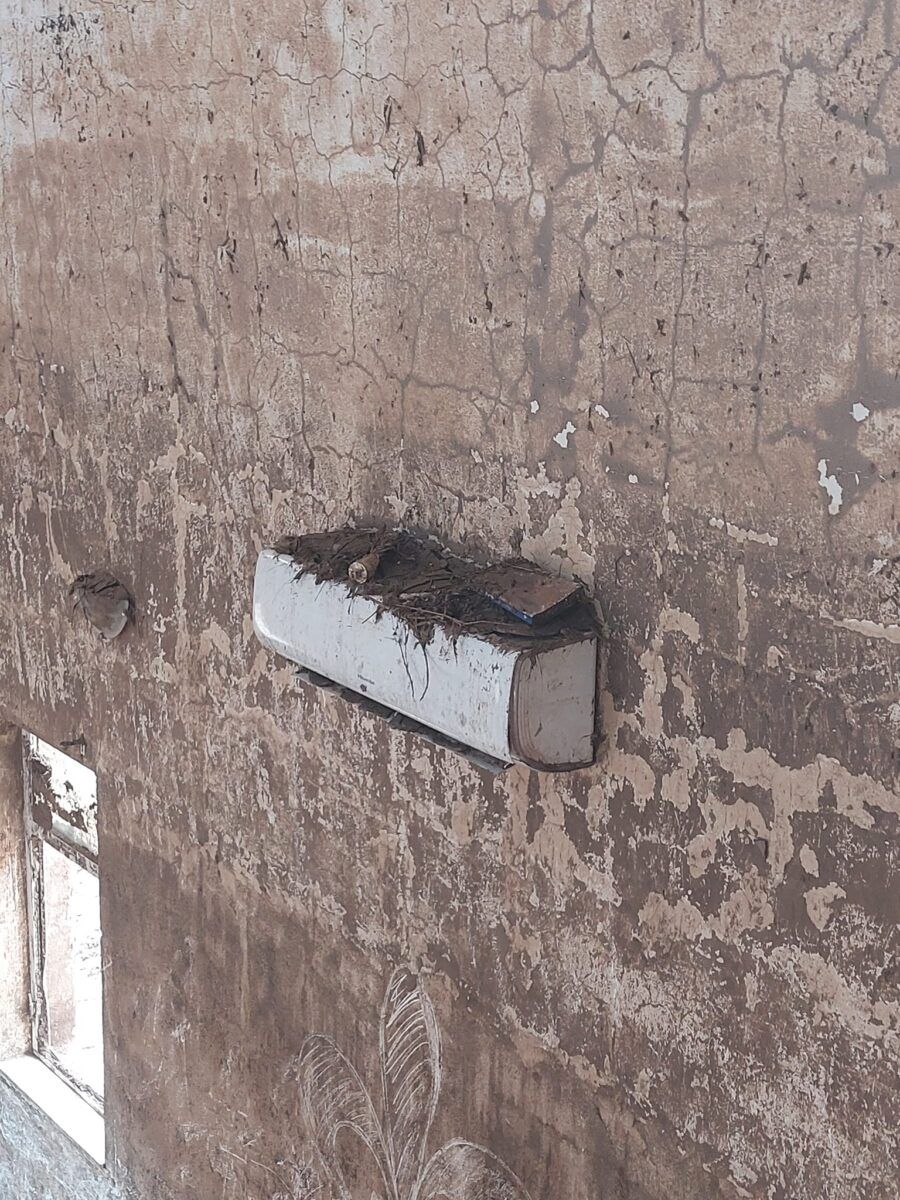 Usljed snažne vodene bujice brojne kuće su uništene a sa njima i džamija koju su proteklih sedmica čistili vrijedni ljudi predvođeni organizacijama.