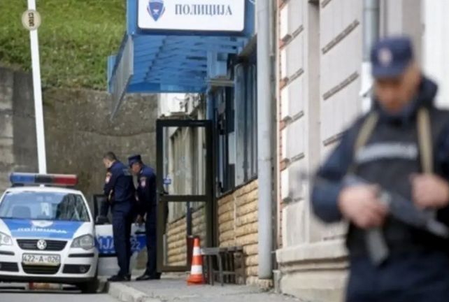 U Tuzli su mu nakon pregleda hirurga konstatovane tjelesne povrede glave, kičme, stomaka i prsa