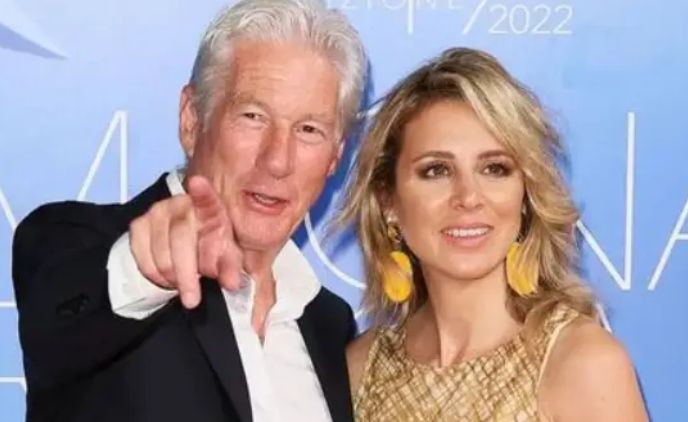 Gere danas ima 75 godina, a zbog Alejandre je pristao još jednom se okušati u mijenjanju pelena. 