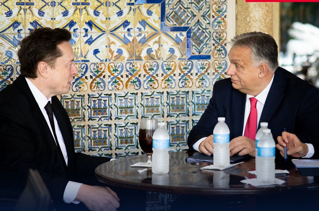 Orban, nacionalistički vođa i dugogodišnji Trumpov pristalica, postaje sve izoliraniji unutar Evropske unije zbog svojih veza s Rusijom i protivljenja vojnoj pomoći Ukrajini
