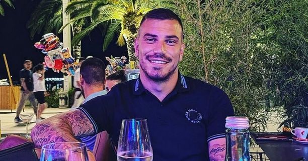 Nisam htio tako u javnosti, ali ako me se provocira što se tiče strane žene, sada bivše, i jednog malog što je to sve javno stavio, sad trebam i reagirati