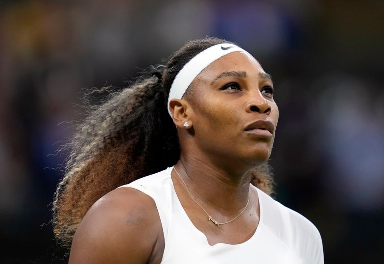 Na fotografiji koju je podijelila na Instagramu, Serena je pozirala u privatnom avionu, obučena u crnu majicu bez rukava