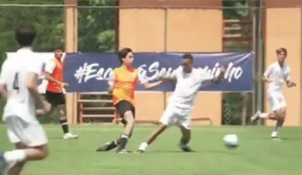 Šesnaestogodišnjak sam po sebi ne bi bio naročito poznat da njegov otac nije legendarni fudbaler