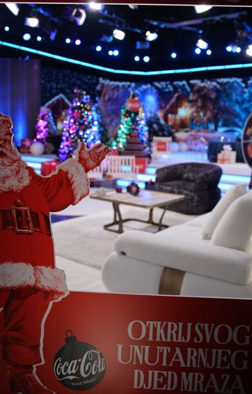 Kao i svake godine, uz Live Holiday Market na Hayat TV, ispraćamo staru i dočekujemo novu godinu. 