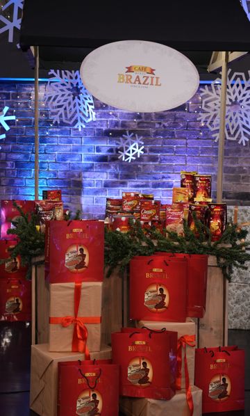 Kao i svake godine, uz Live Holiday Market na Hayat TV, ispraćamo staru i dočekujemo novu godinu. 