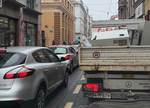U Sarajevu se finaliziraju posljednje pripreme za Javni doček Nove 2025. godine.                     