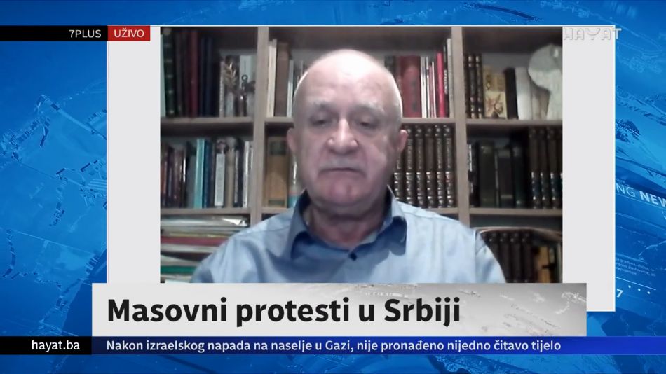 Predsjednik Srbije Aleksandar Vučić je, osvrćući se na proteste, često dovodio u vezu i pitanja iz Bosne i Hercegovine